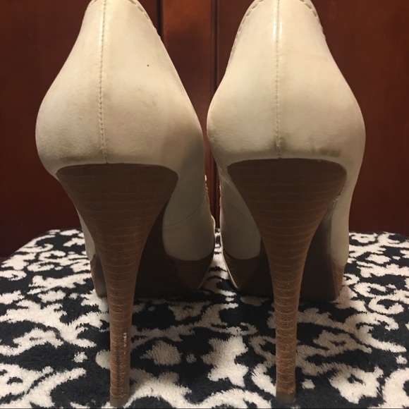 Guess Stilettos gently used.  Size 91/2 - Picture 4 of 4